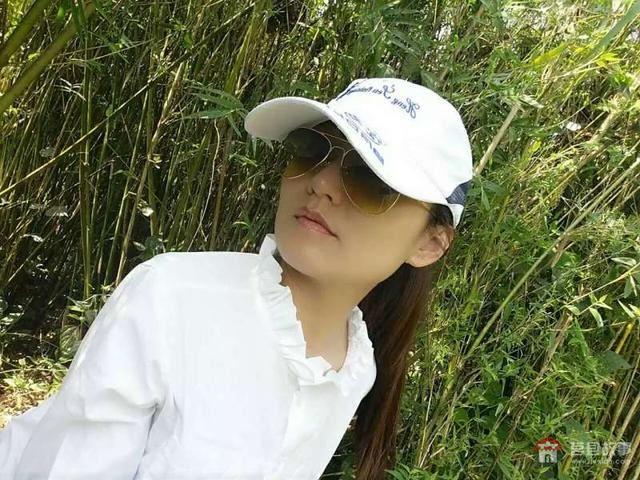 莒國文化源遠流長，山東莒縣美女畫家李修英工筆畫選